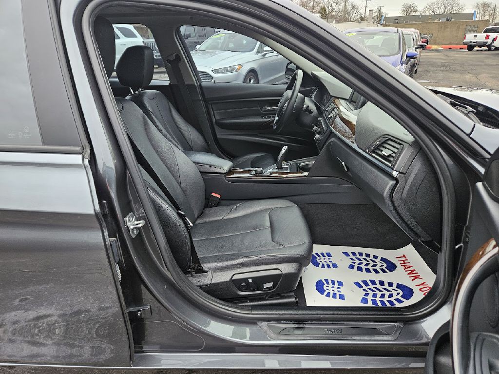 2015 BMW 3 Series Image 43