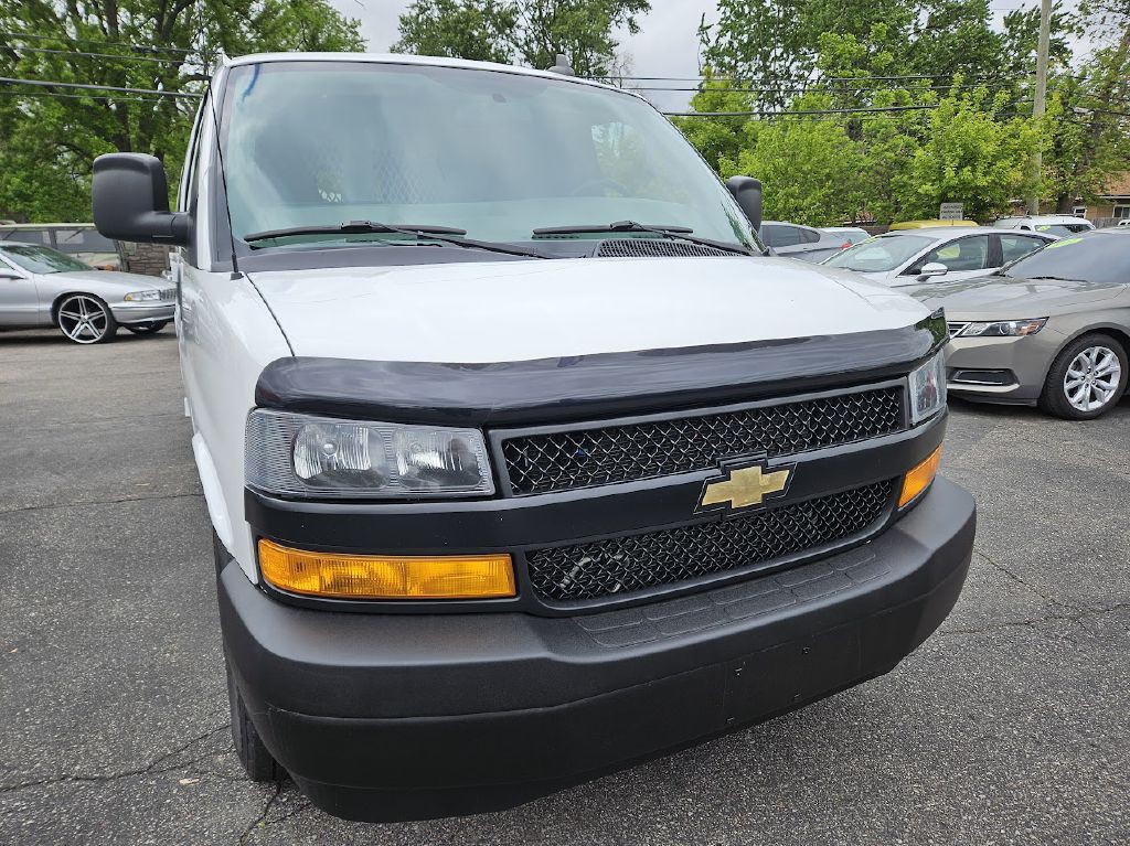 2021 Chevrolet Express Image 19