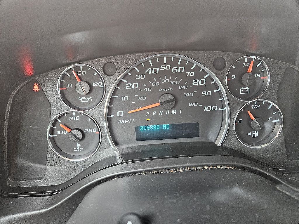 2021 Chevrolet Express Image 9