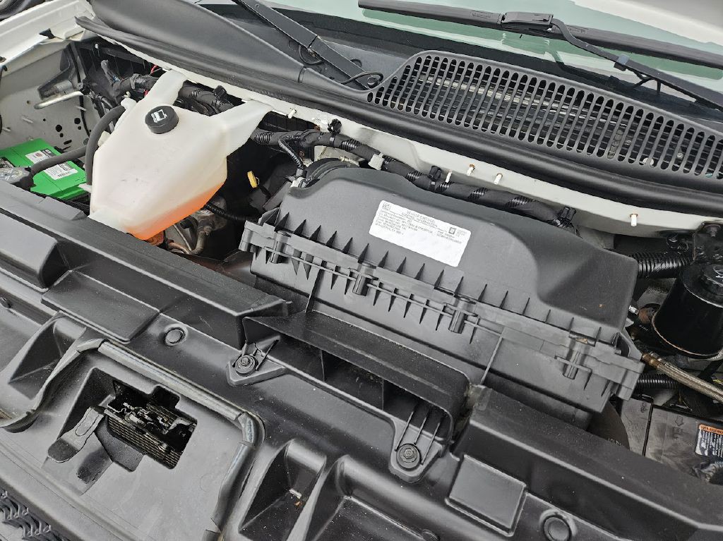 2021 Chevrolet Express Image 38