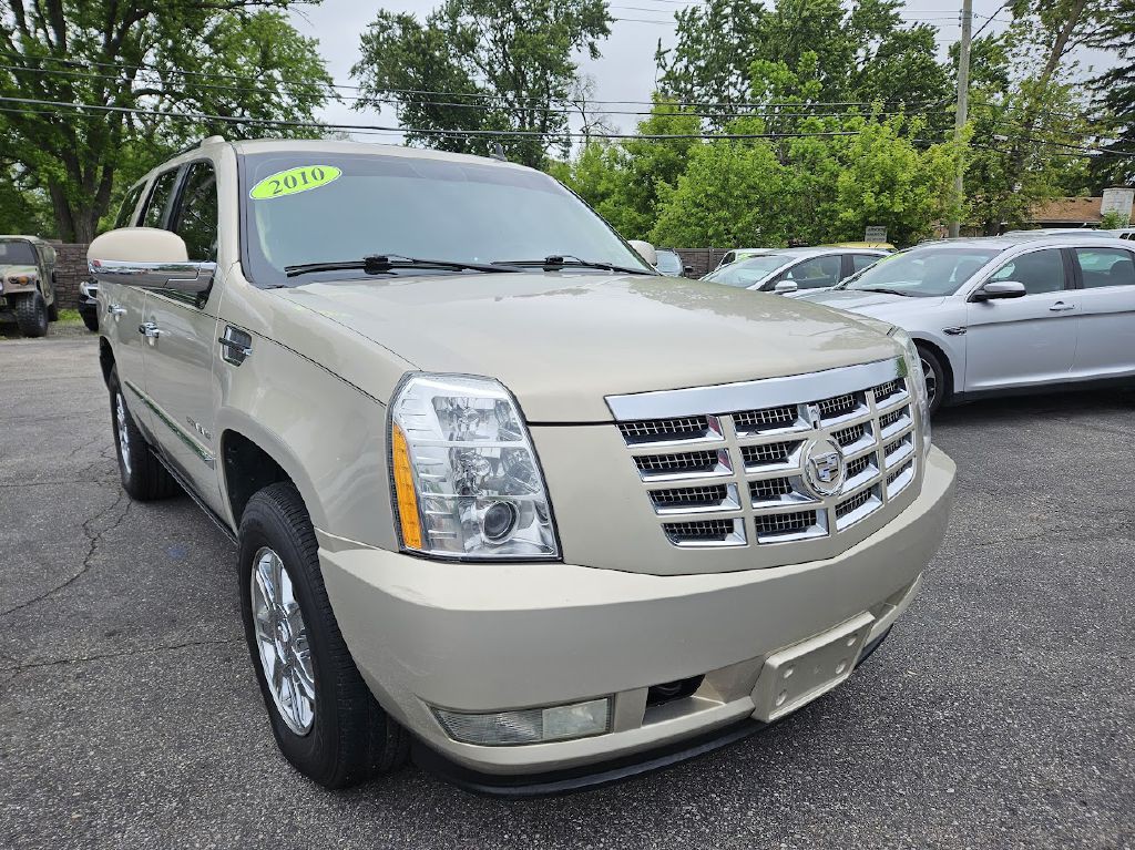 2010 Cadillac Escalade Image 4