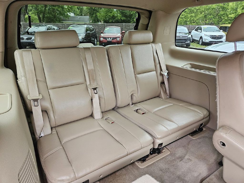 2010 Cadillac Escalade Image 37