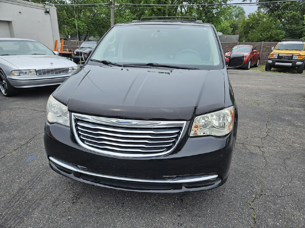 2014 Chrysler Town & Country Image 20