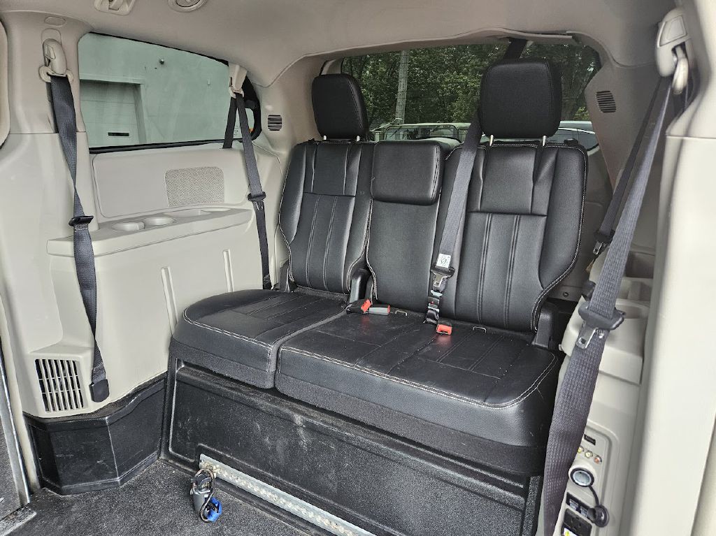 2014 Chrysler Town & Country Image 33