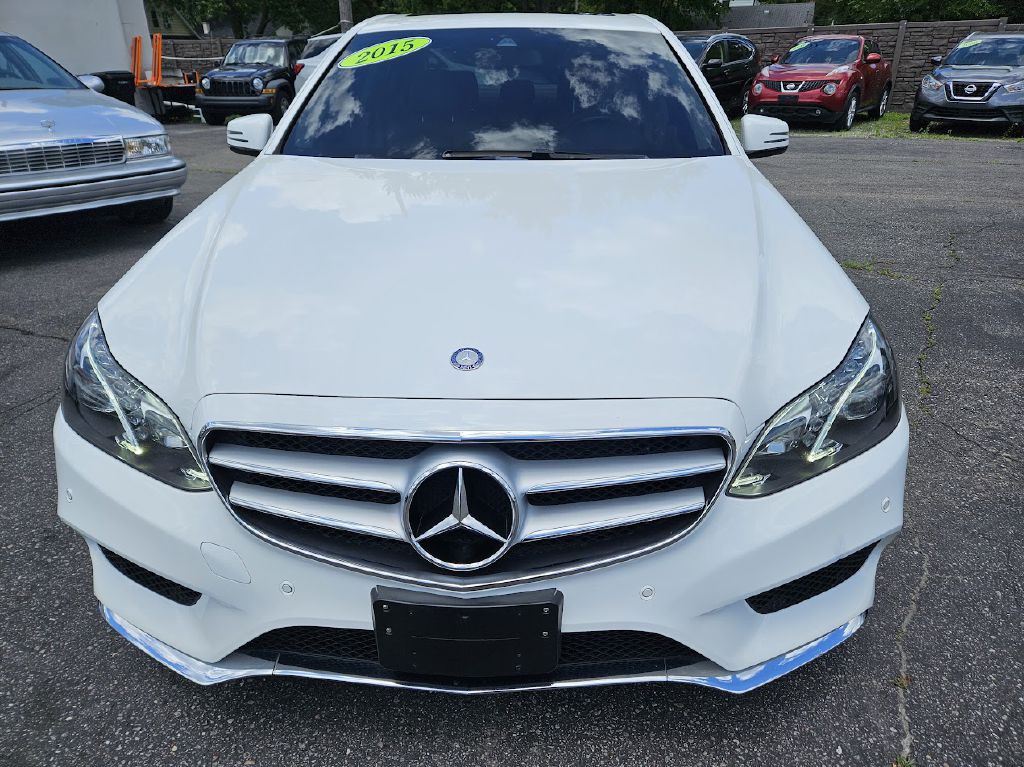 2016 Mercedes-Benz E-Class Image 2