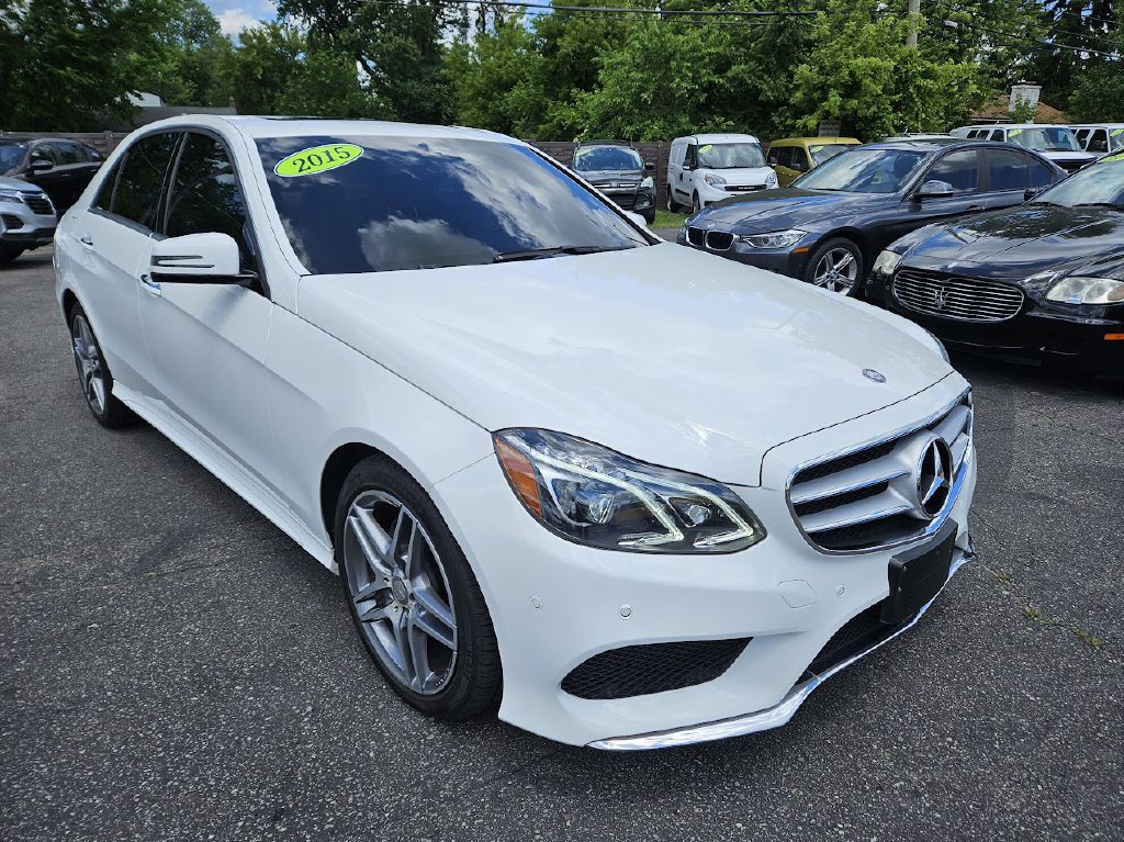 2016 Mercedes-Benz E-Class Image 3