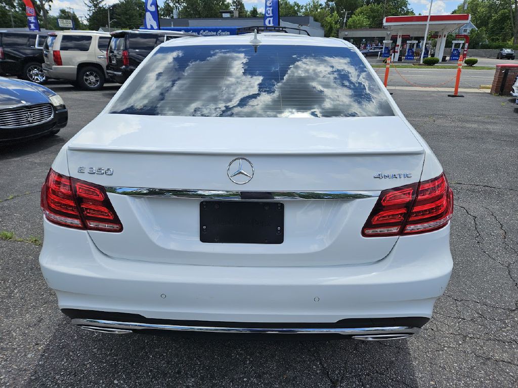 2016 Mercedes-Benz E-Class Image 7