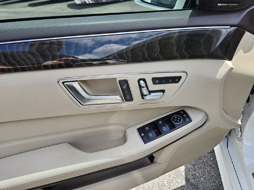 2016 Mercedes-Benz E-Class Image 15