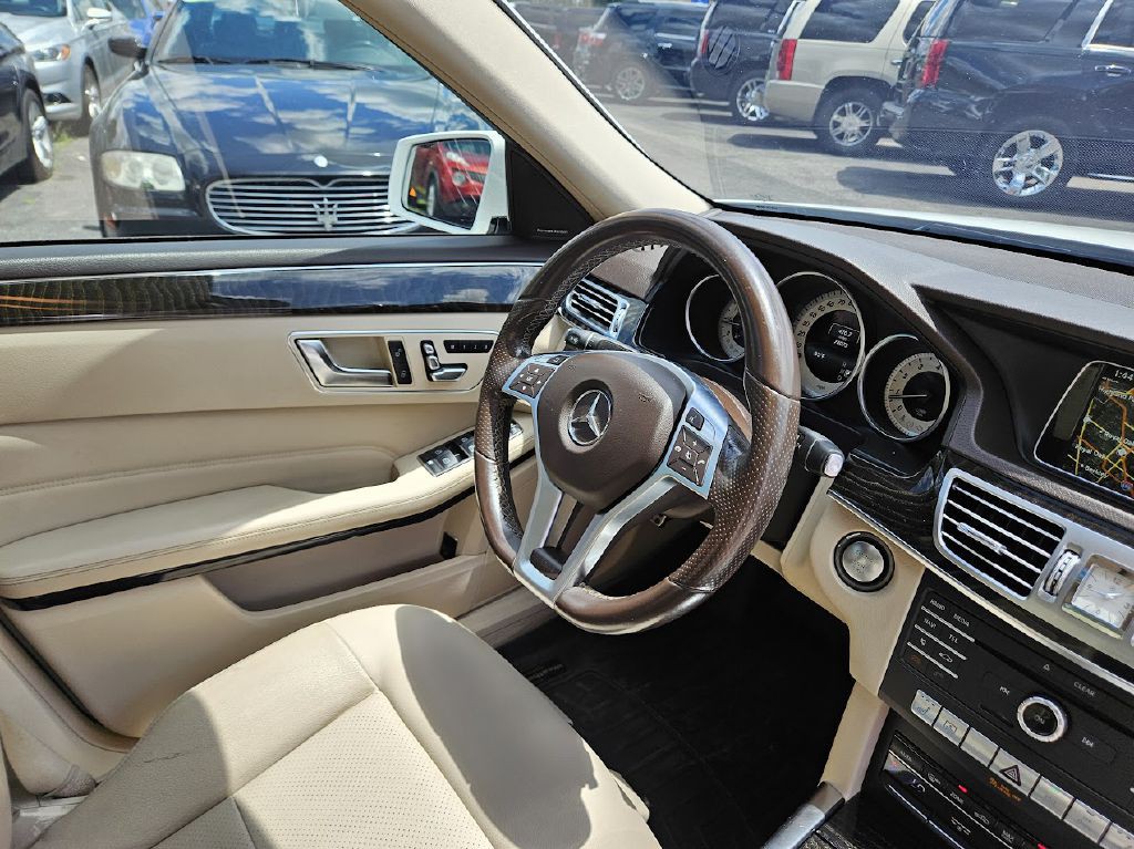 2016 Mercedes-Benz E-Class Image 39