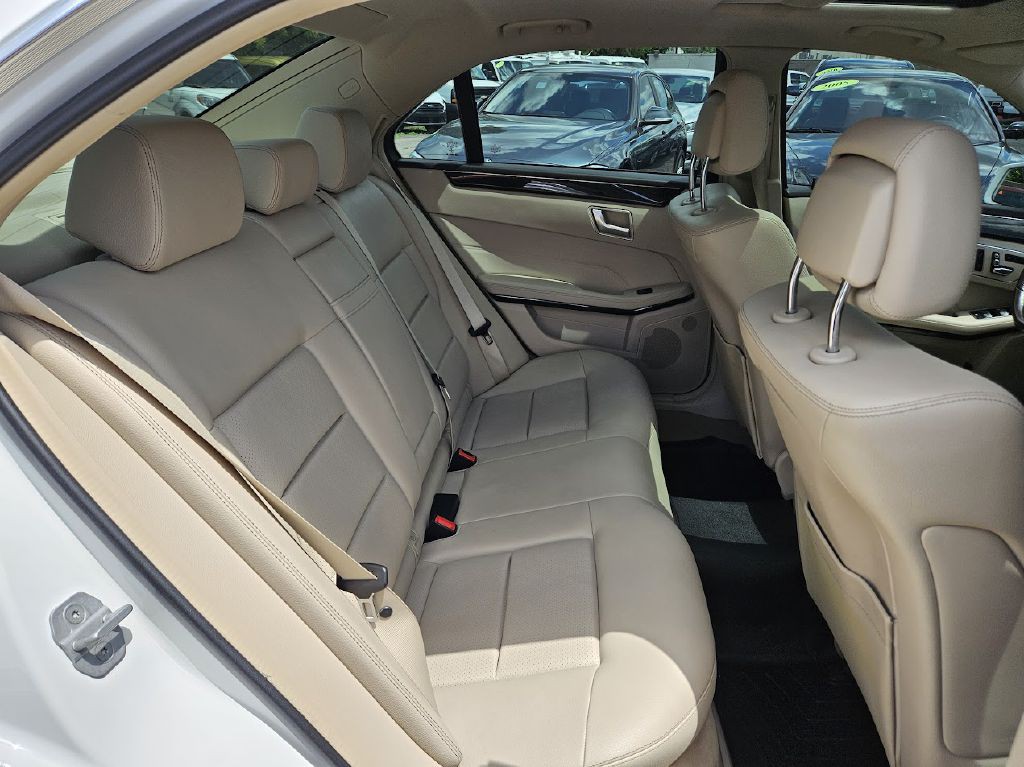 2016 Mercedes-Benz E-Class Image 44