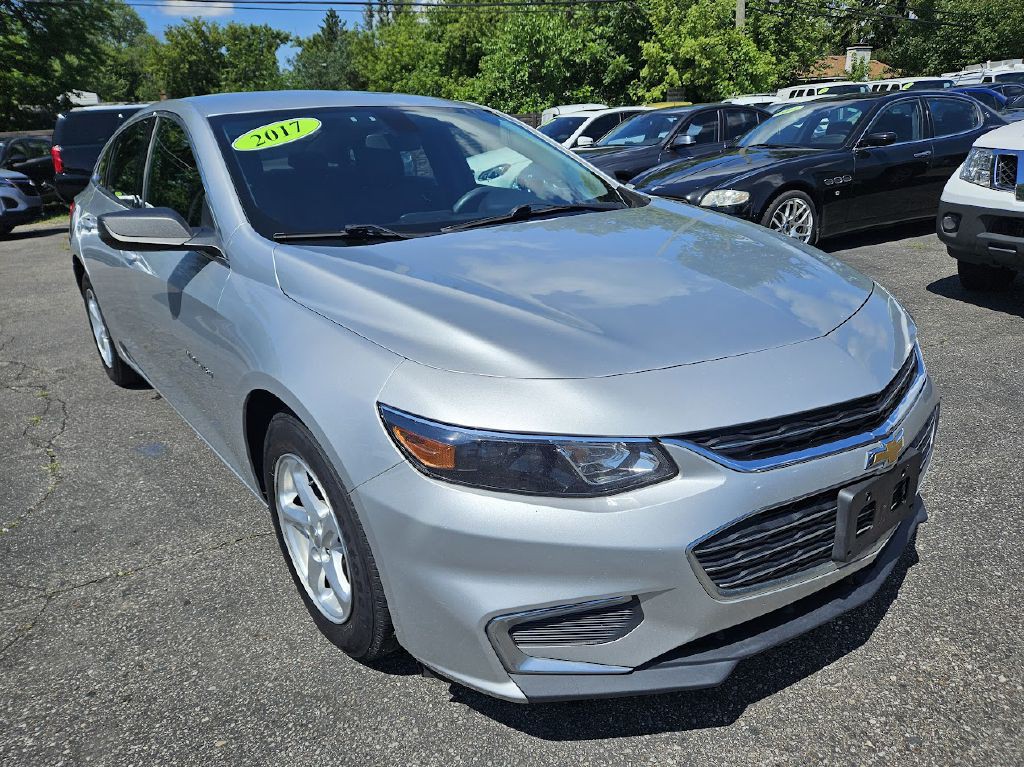 2017 Chevrolet Malibu Image 4