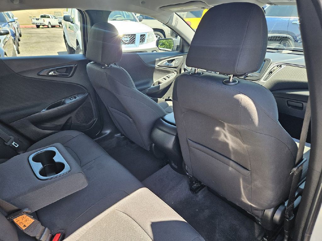 2017 Chevrolet Malibu Image 44