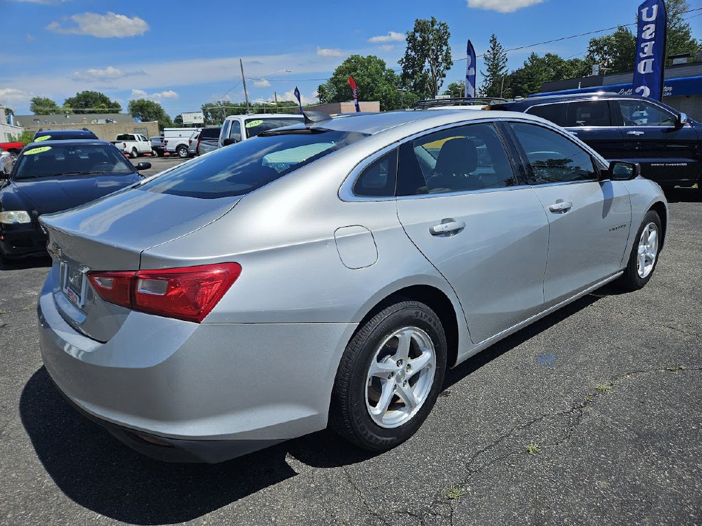 2017 Chevrolet Malibu Image 22
