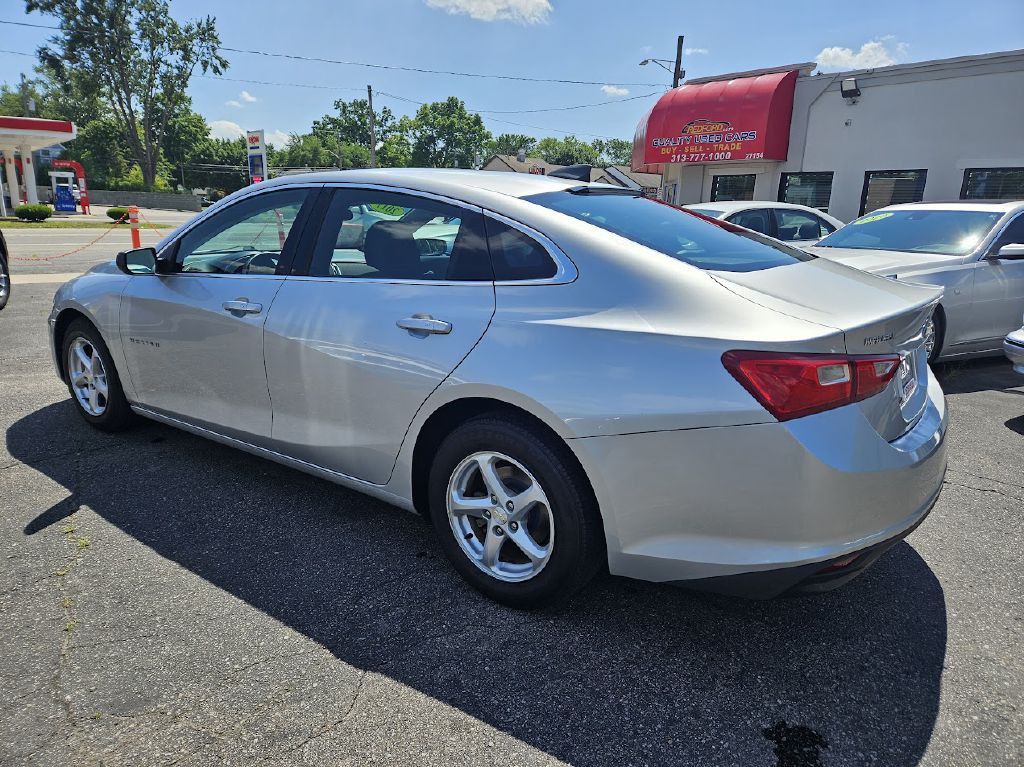 2017 Chevrolet Malibu Image 23