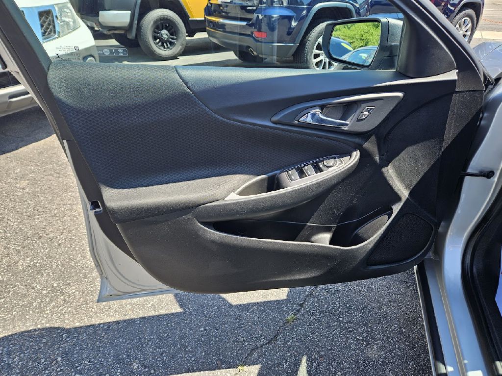 2017 Chevrolet Malibu Image 26