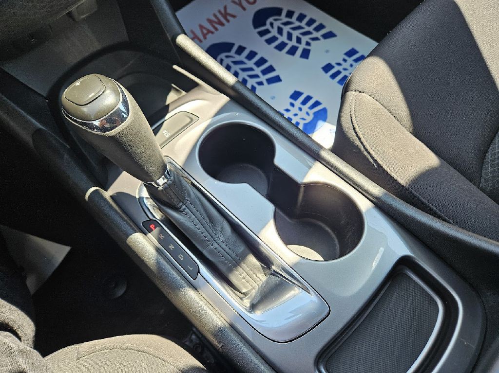 2017 Chevrolet Malibu Image 32