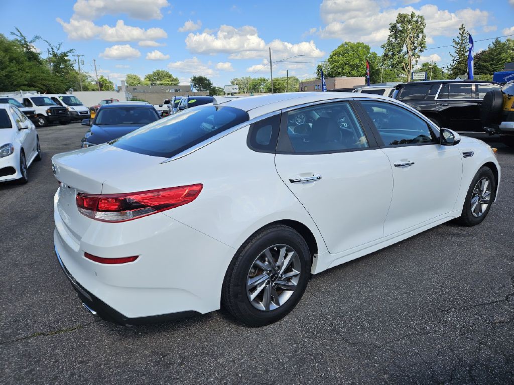 2019 Kia Optima Image 5
