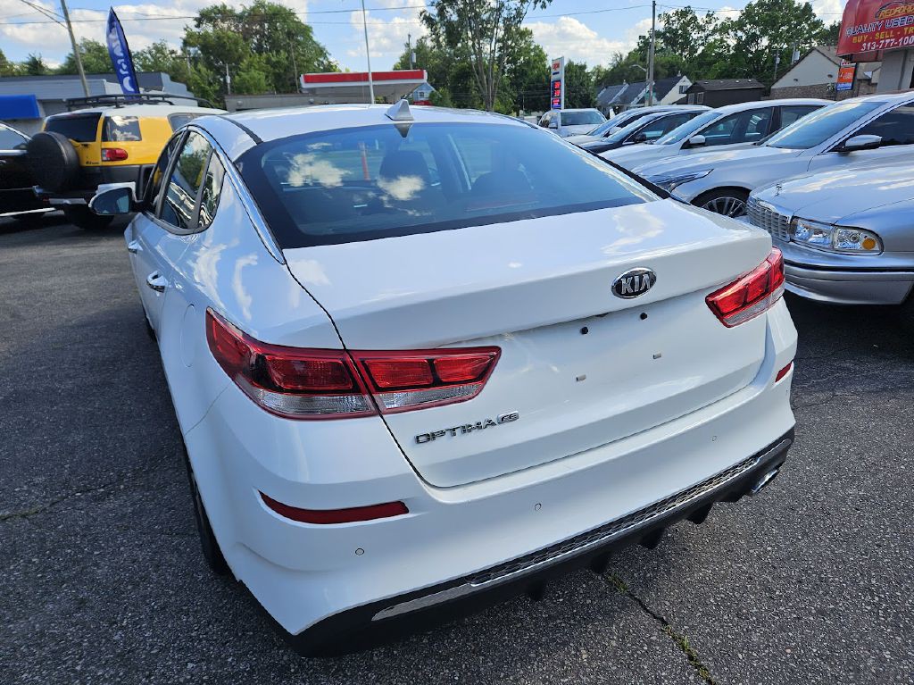 2019 Kia Optima Image 8