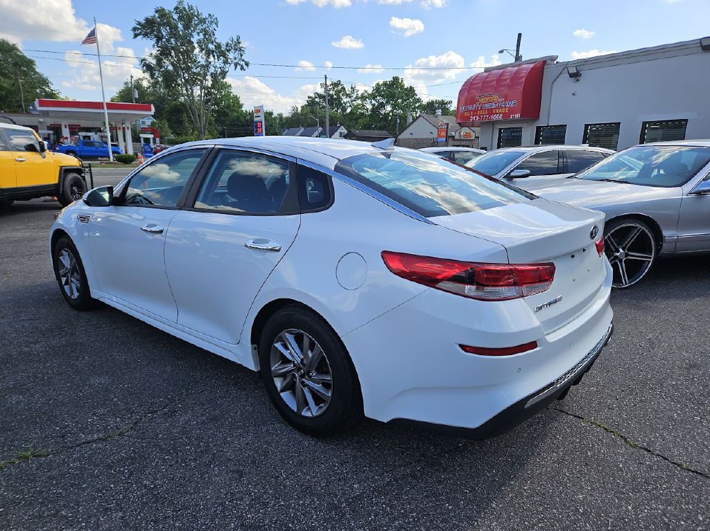 2019 Kia Optima Image 9