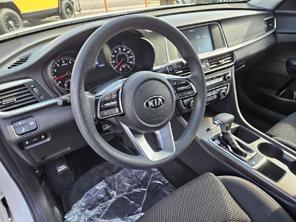 2019 Kia Optima Image 12