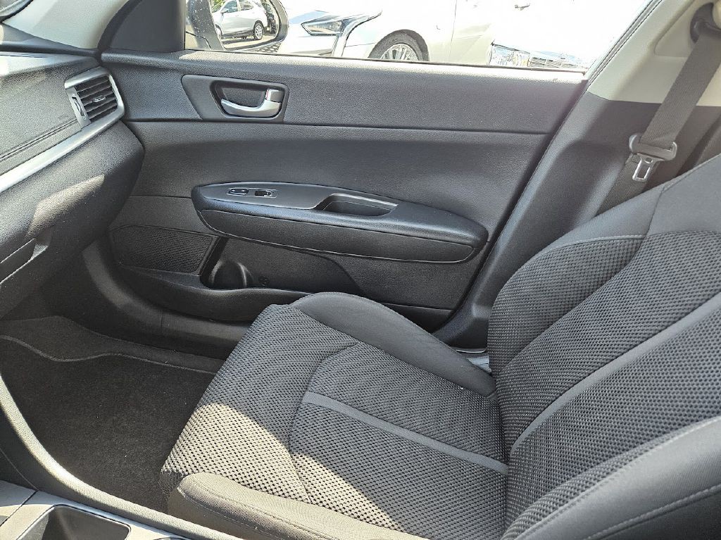 2019 Kia Optima Image 21