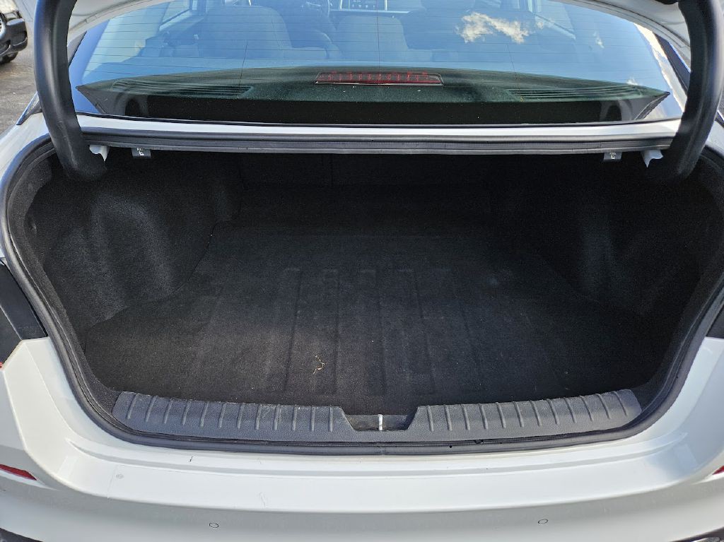 2019 Kia Optima Image 30