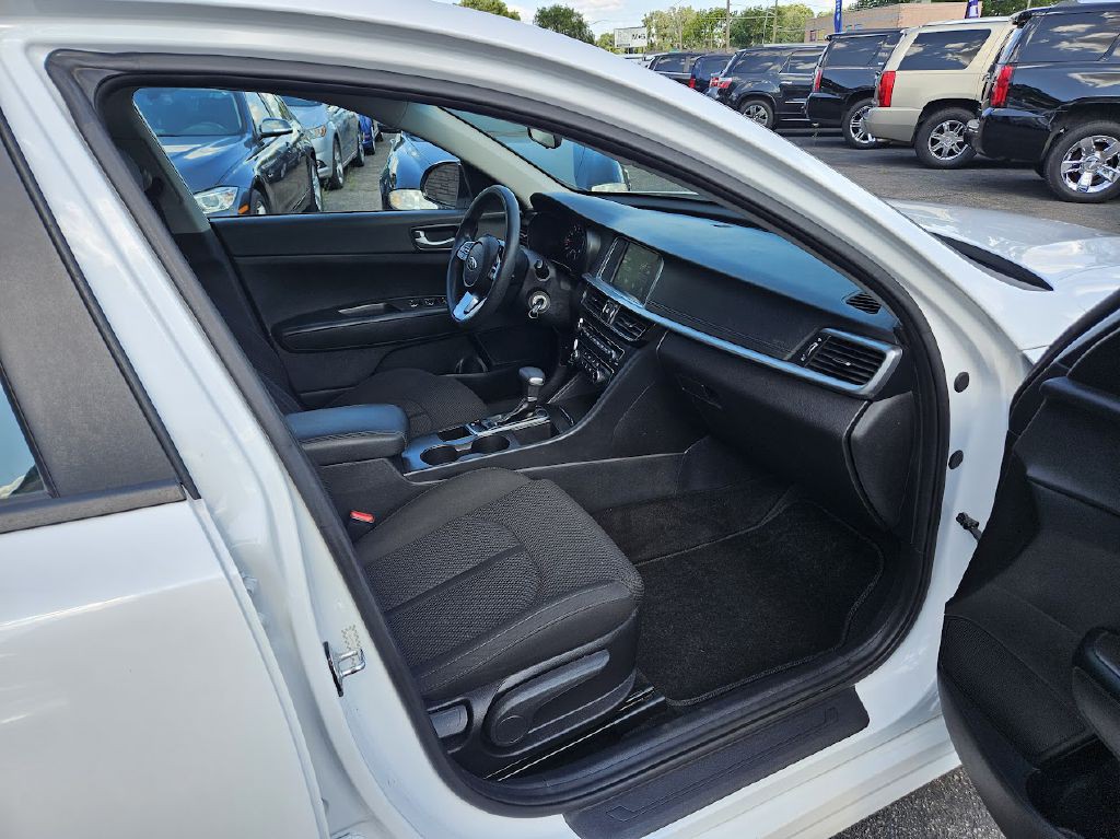 2019 Kia Optima Image 31