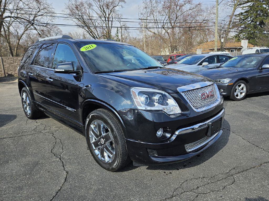 2011 GMC Acadia Image 4