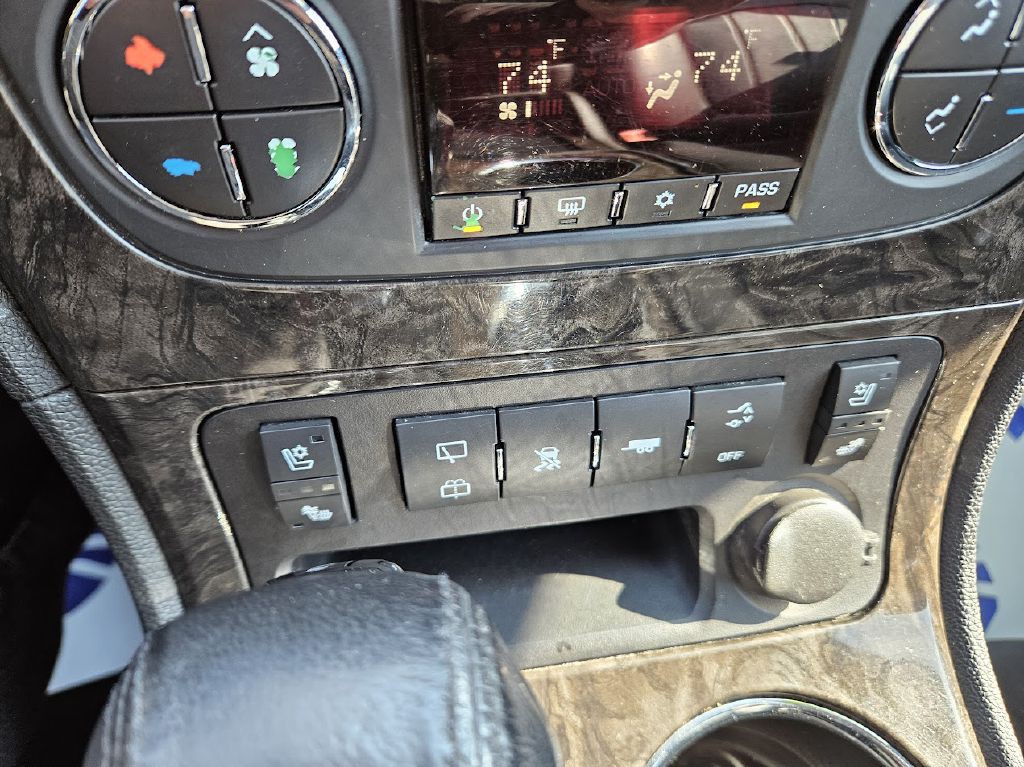 2011 GMC Acadia Image 29