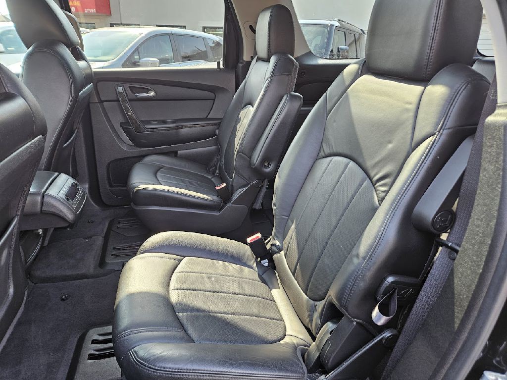 2011 GMC Acadia Image 34