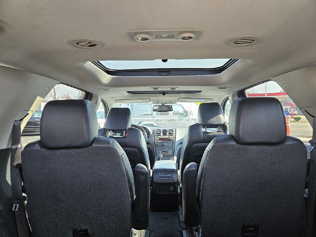2011 GMC Acadia Image 38