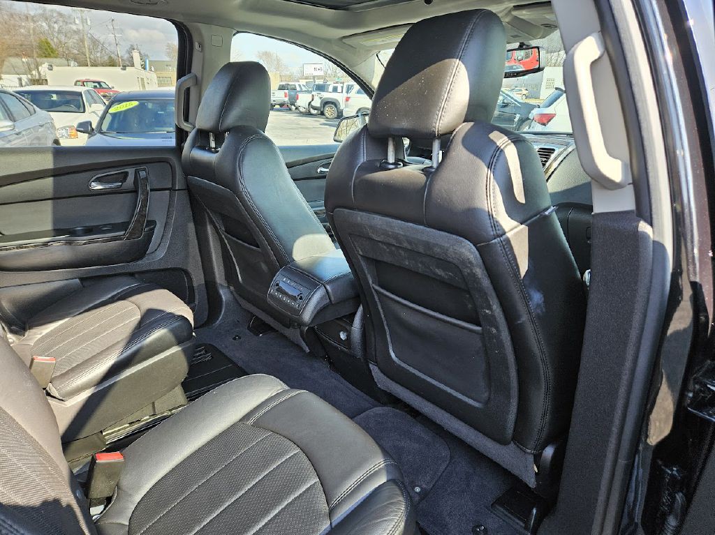 2011 GMC Acadia Image 48