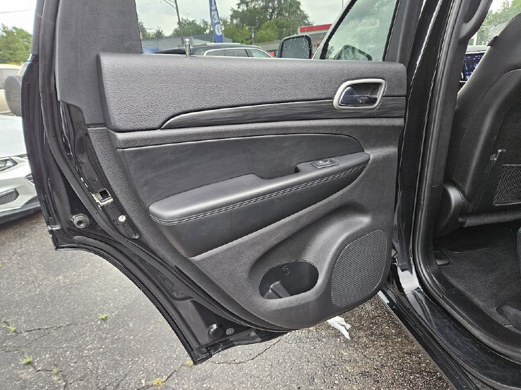 2019 Jeep Grand Cherokee Image 34