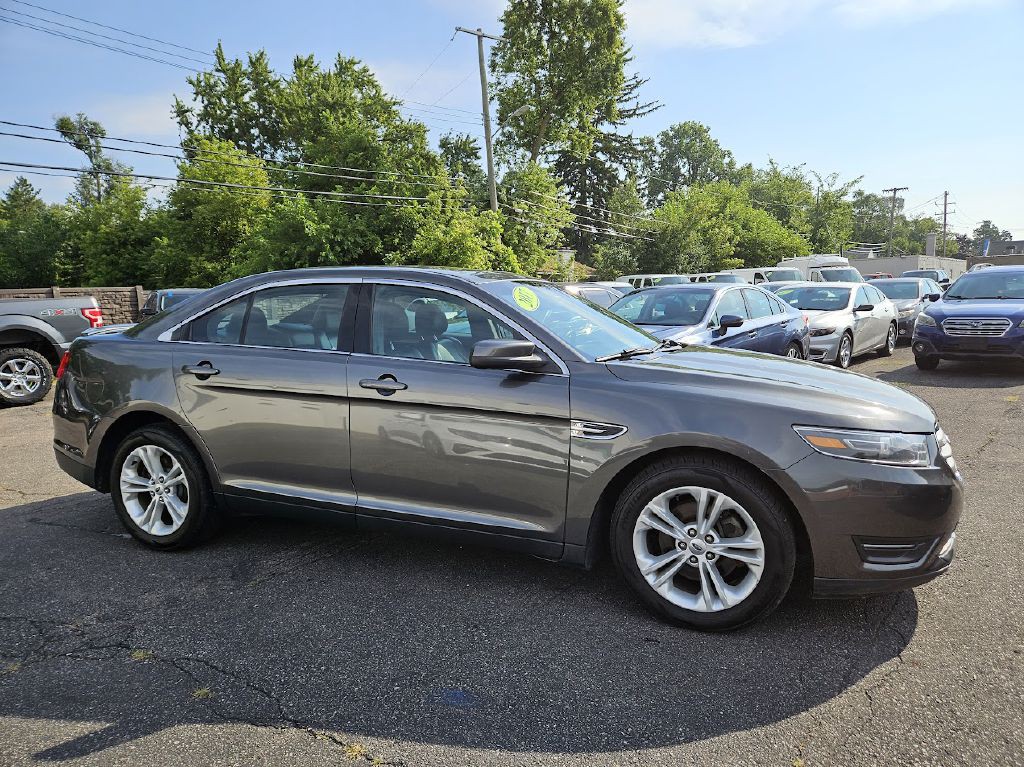 2017 Ford Taurus Image 6
