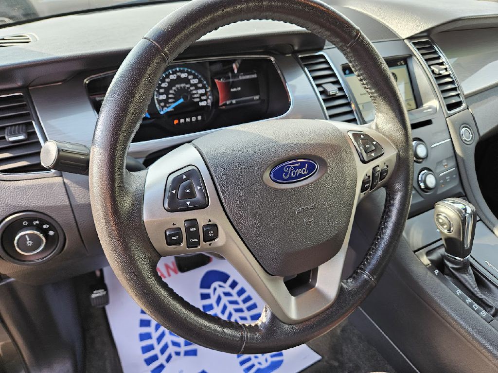 2017 Ford Taurus Image 14