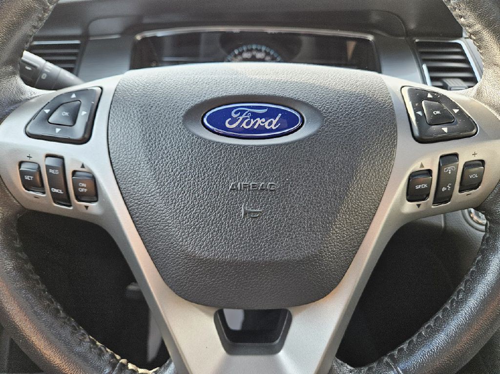 2017 Ford Taurus Image 21