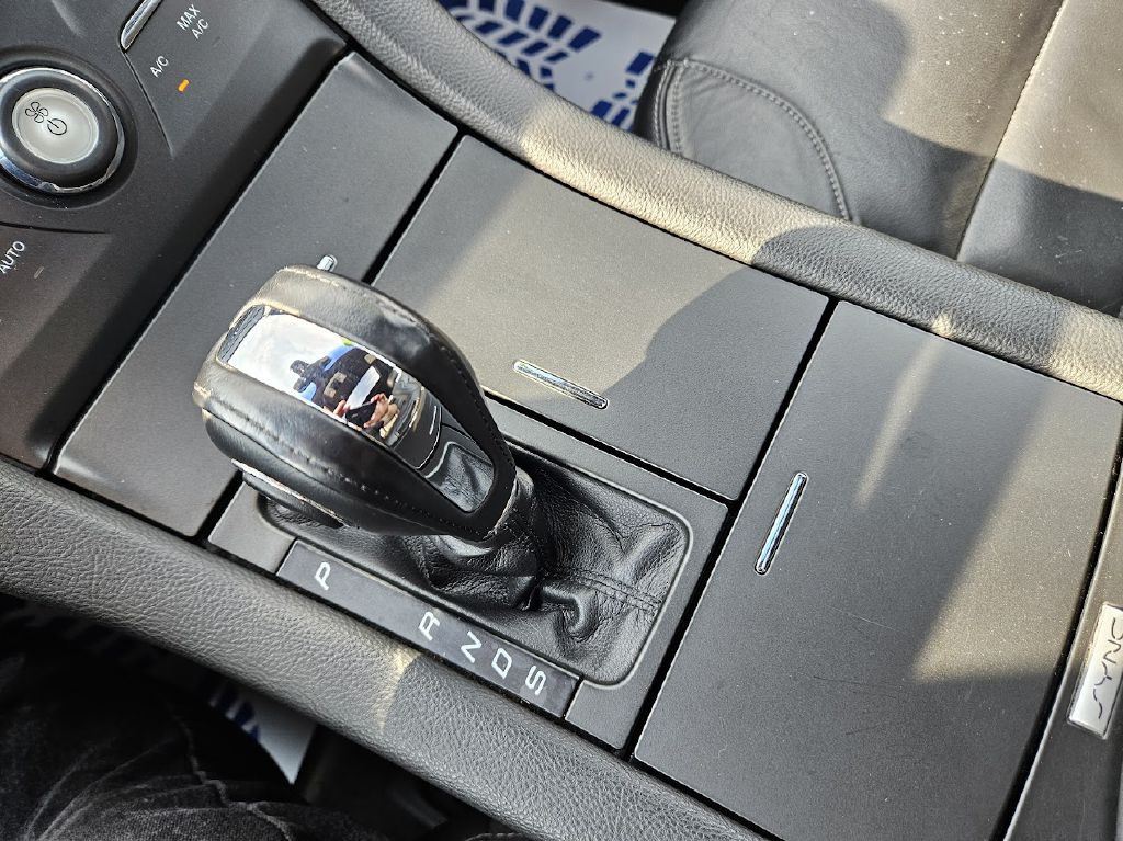 2017 Ford Taurus Image 16