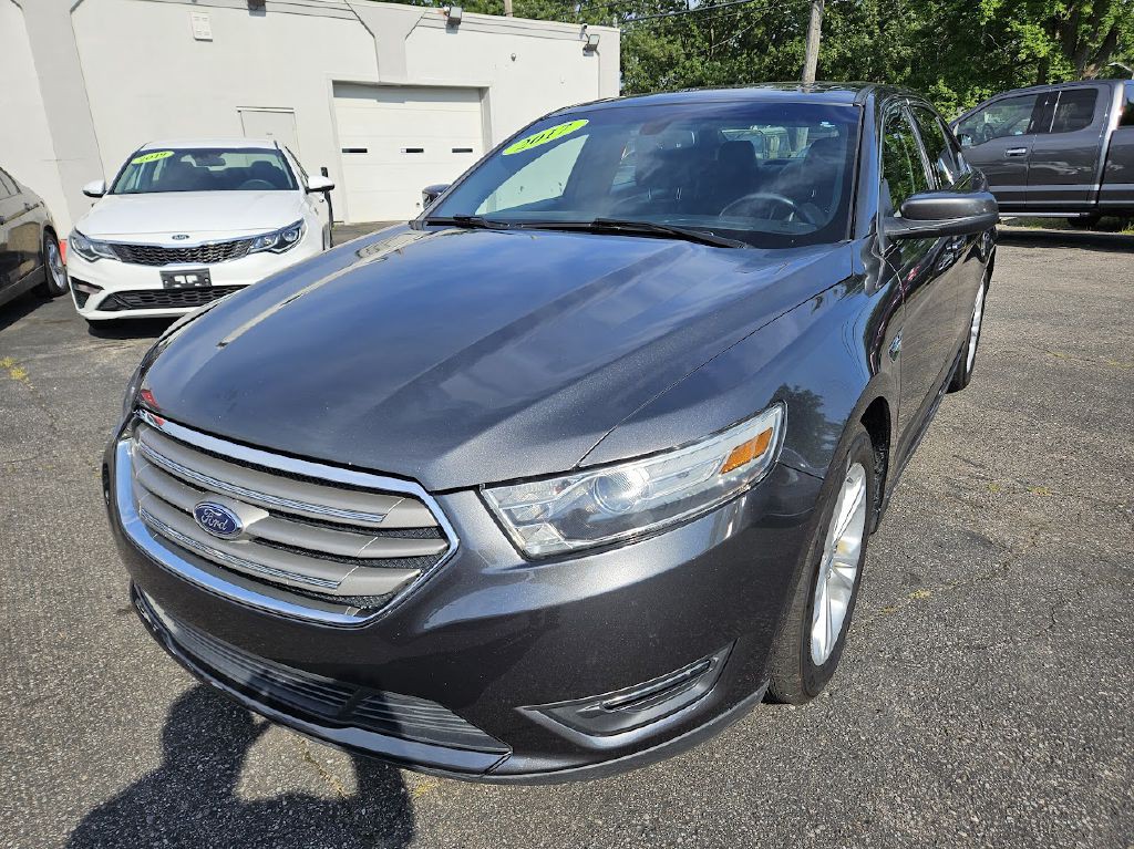 2017 Ford Taurus Image 21