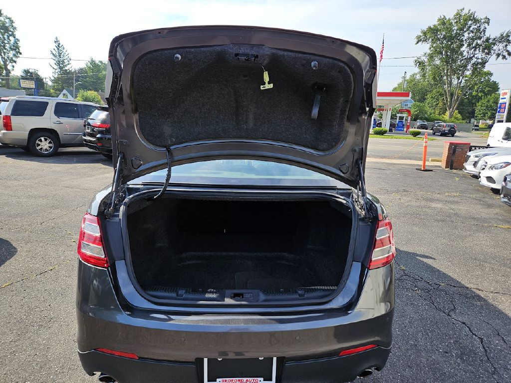 2017 Ford Taurus Image 38