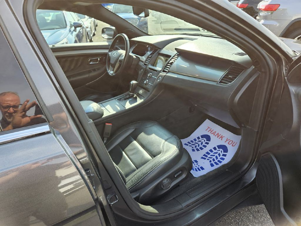 2017 Ford Taurus Image 41