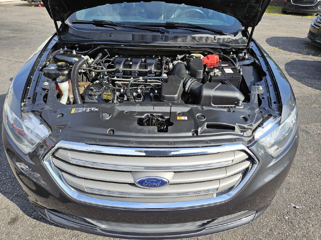 2017 Ford Taurus Image 50