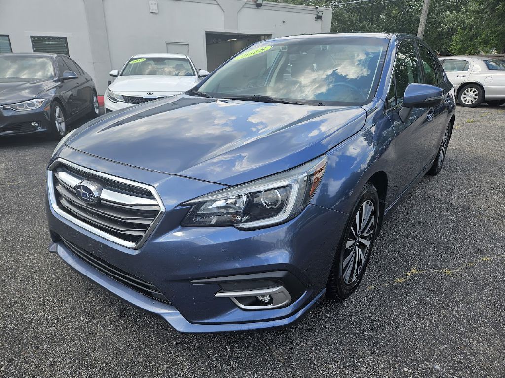 2018 Subaru Legacy Image 2