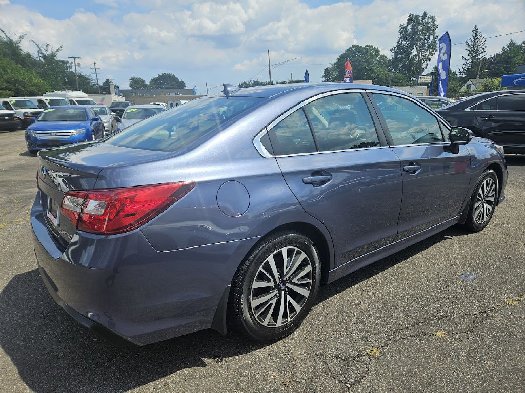 2018 Subaru Legacy Image 6