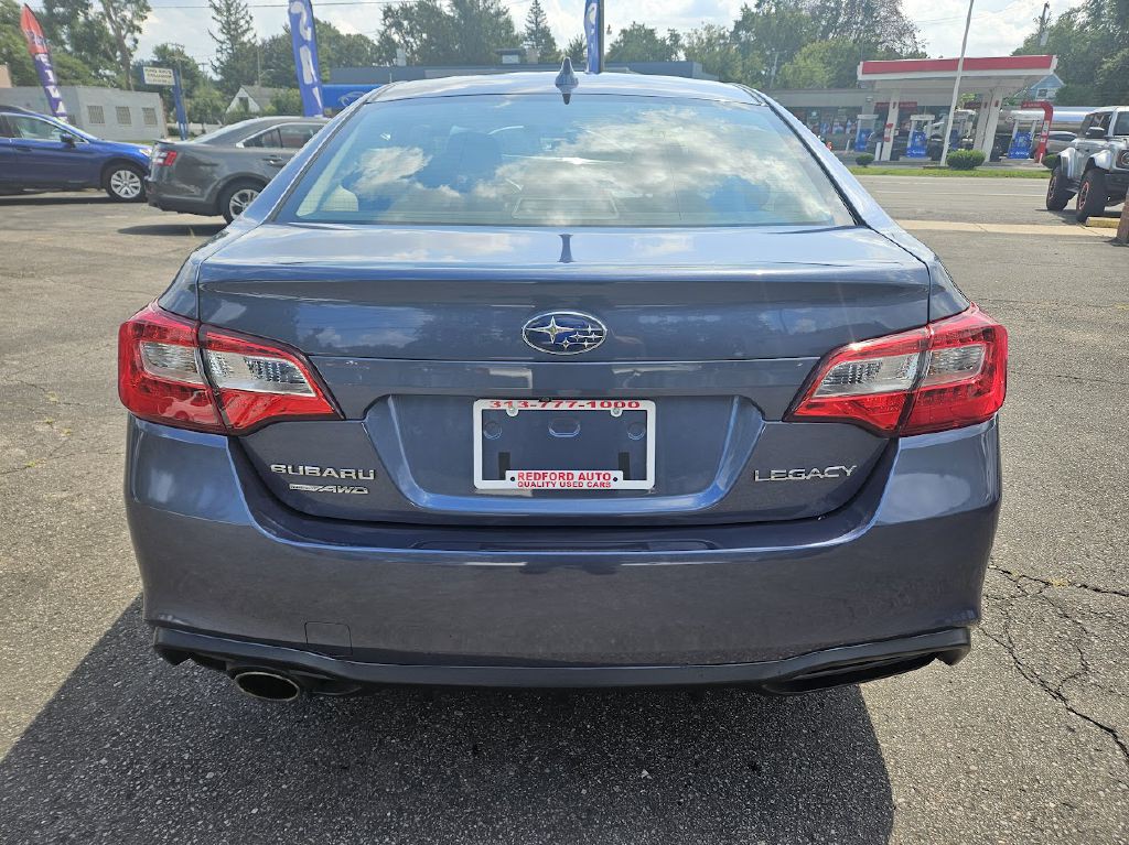 2018 Subaru Legacy Image 8