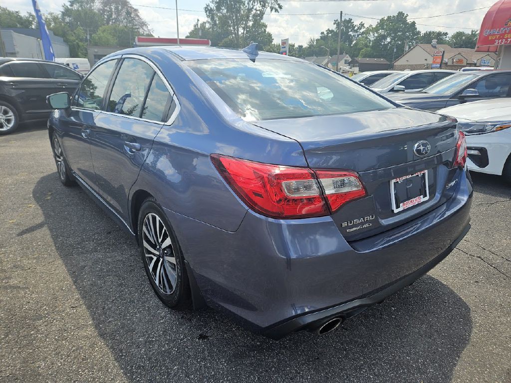 2018 Subaru Legacy Image 9