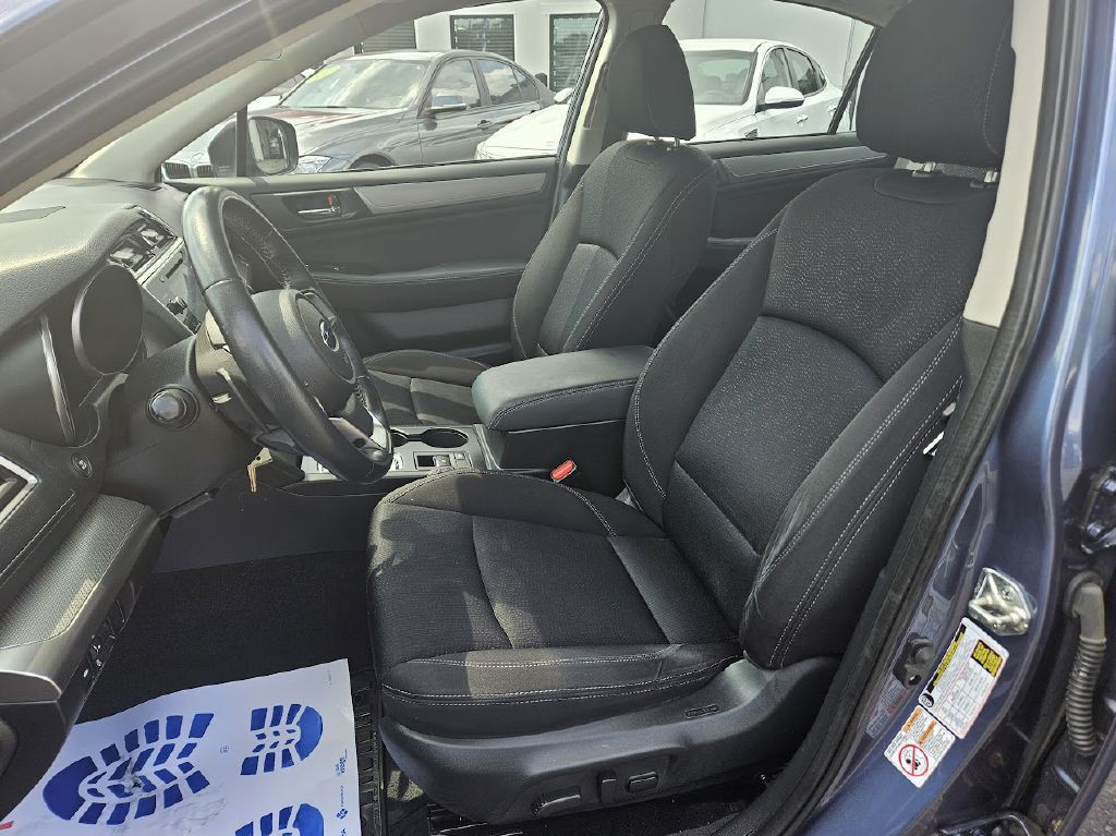 2018 Subaru Legacy Image 17