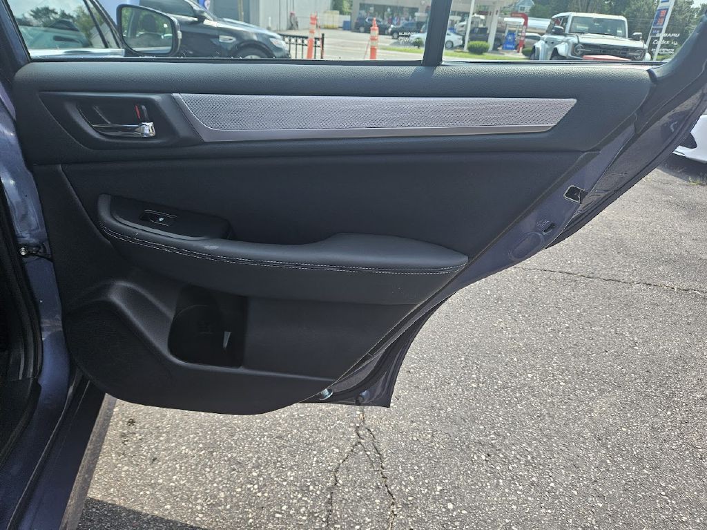 2018 Subaru Legacy Image 42