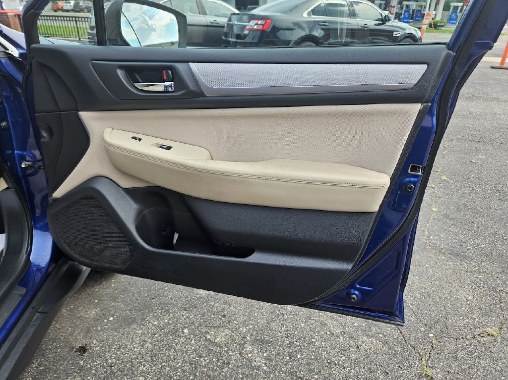 2016 Subaru Outback Image 44