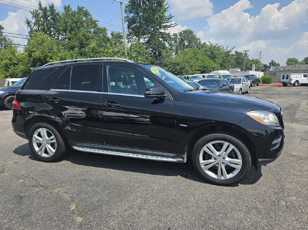 2012 Mercedes-Benz M-Class Image 2