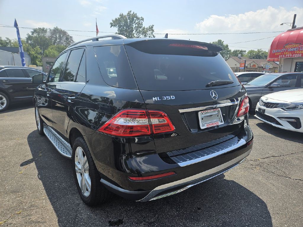2012 Mercedes-Benz M-Class Image 6